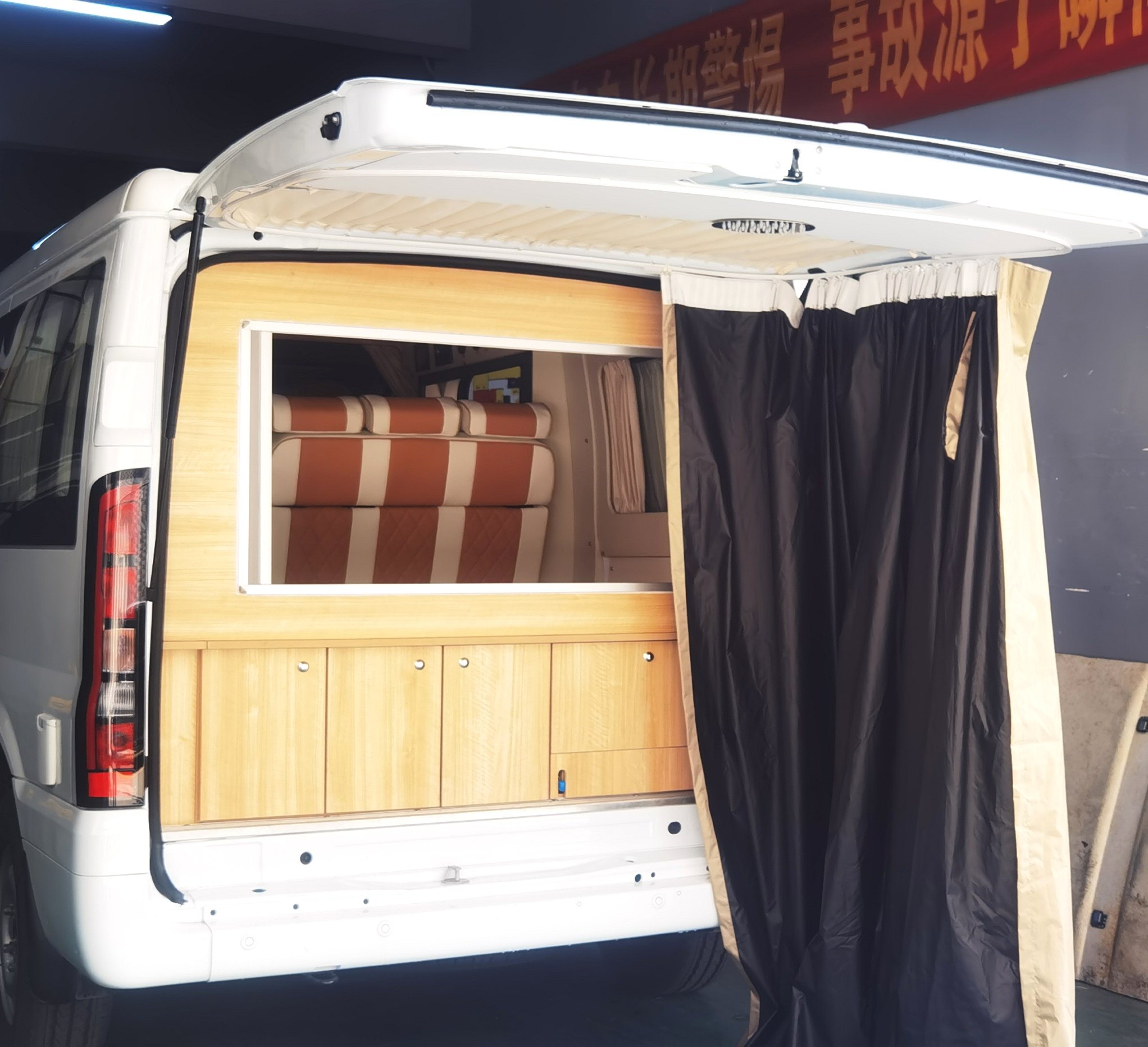 Jiangling Fushun Quanshun Dato - Outdoor Camping Toilet Tent ulasan dan harga